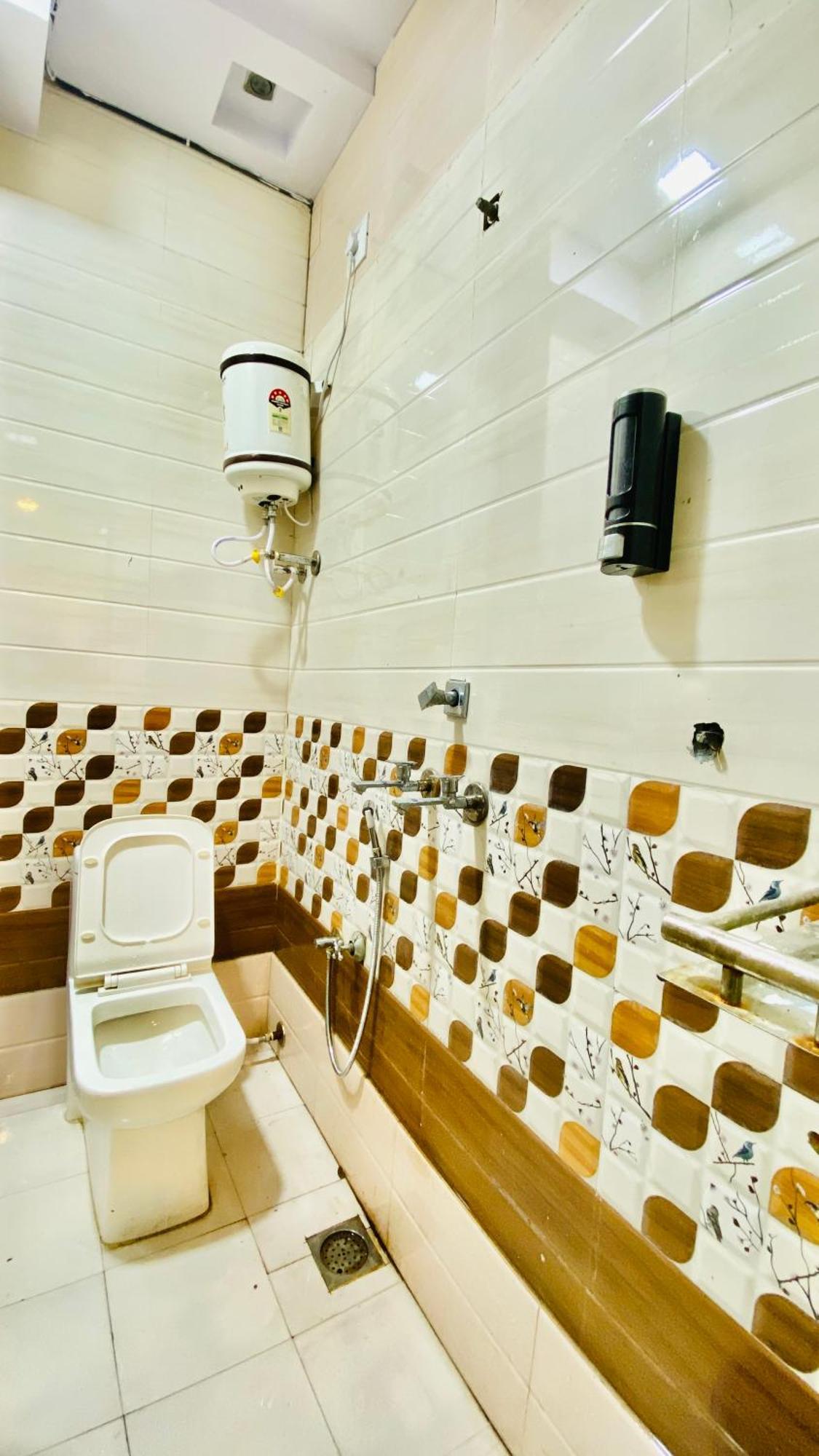 Hotel Mark Ujjain Buitenkant foto