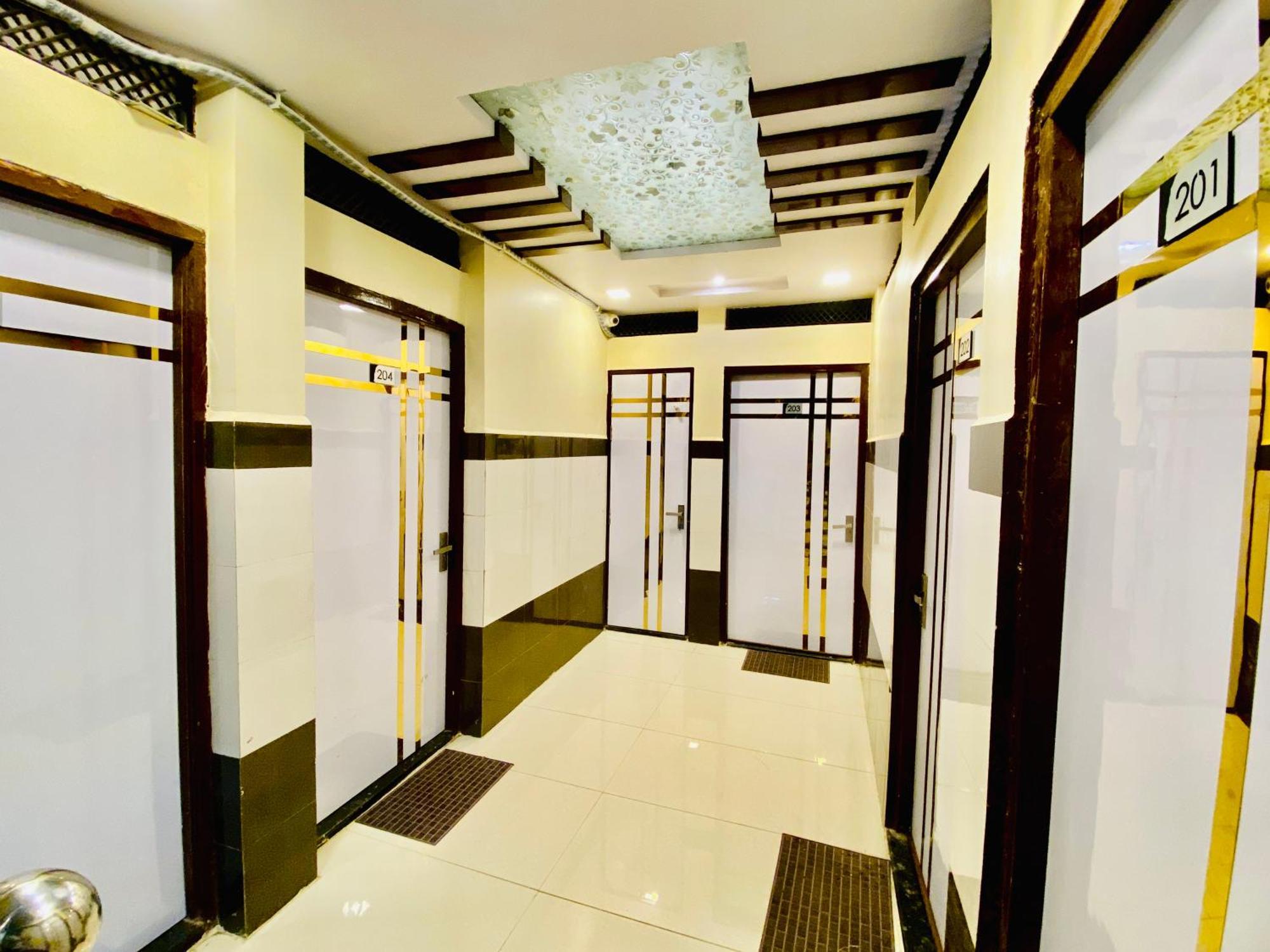 Hotel Mark Ujjain Buitenkant foto